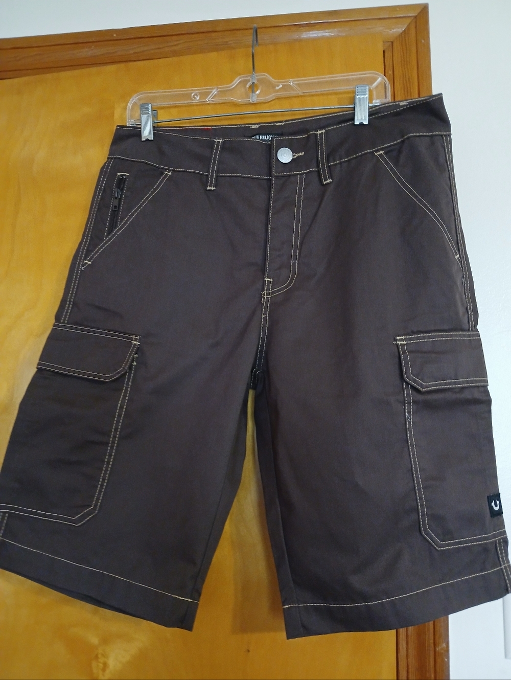 True Religion Men’s Brown Jeans with Contrast Stitching - Picture 5 of 6